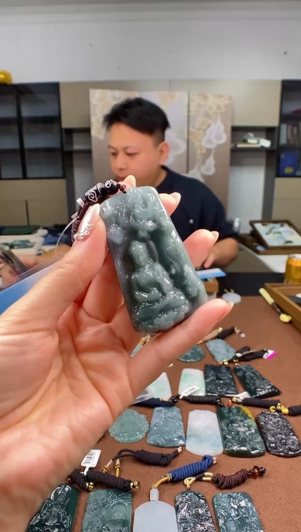 颈饰未镶嵌翡翠多样性发其一