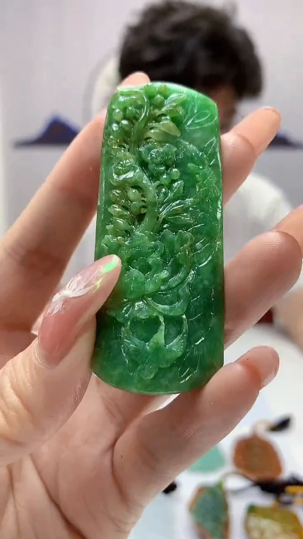 【闪购商品】定制翡翠未镶嵌4688DD-毛货挂件132