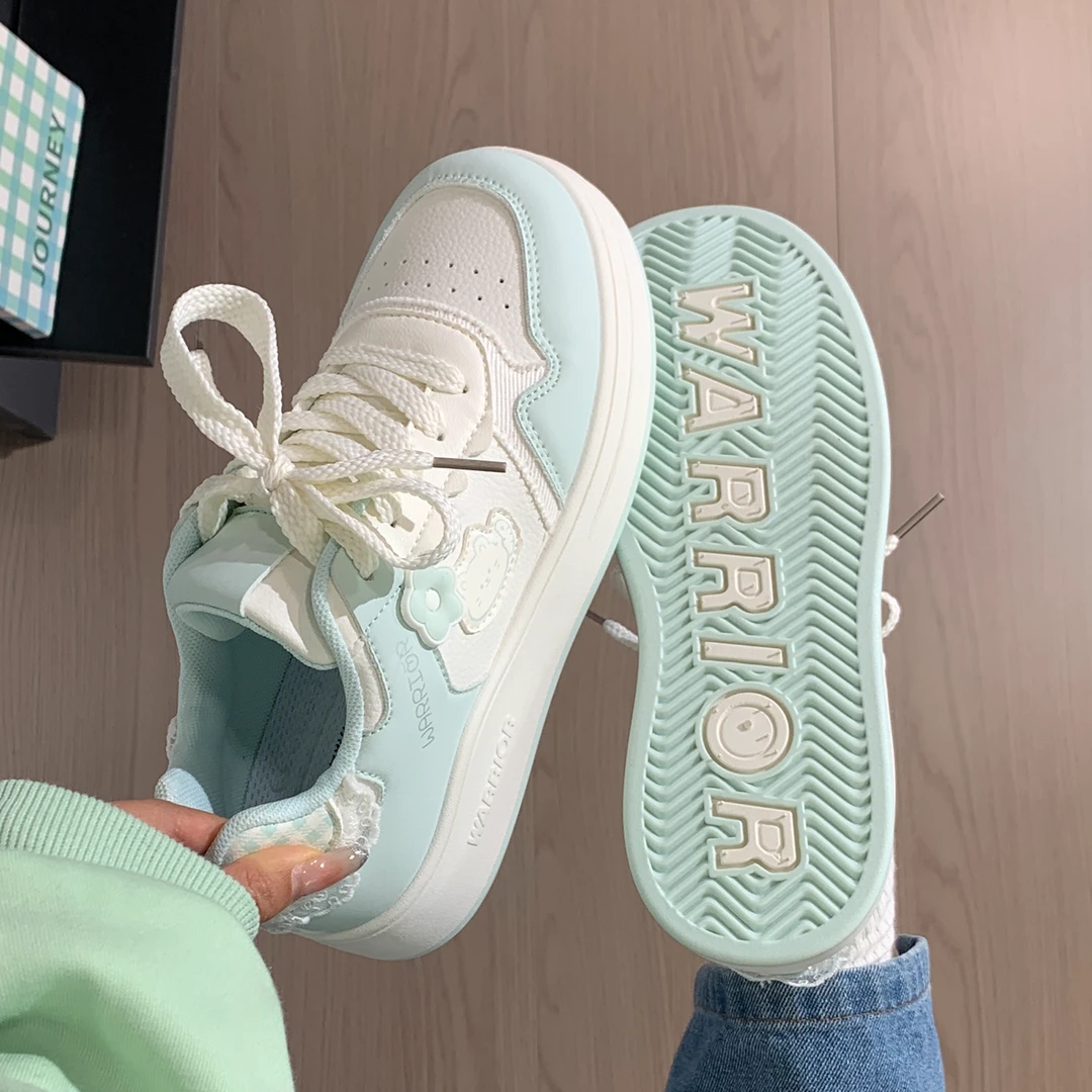 回力厚底加绒小白鞋女2025新款秋冬百搭休闲鞋轻便软底学生板鞋女