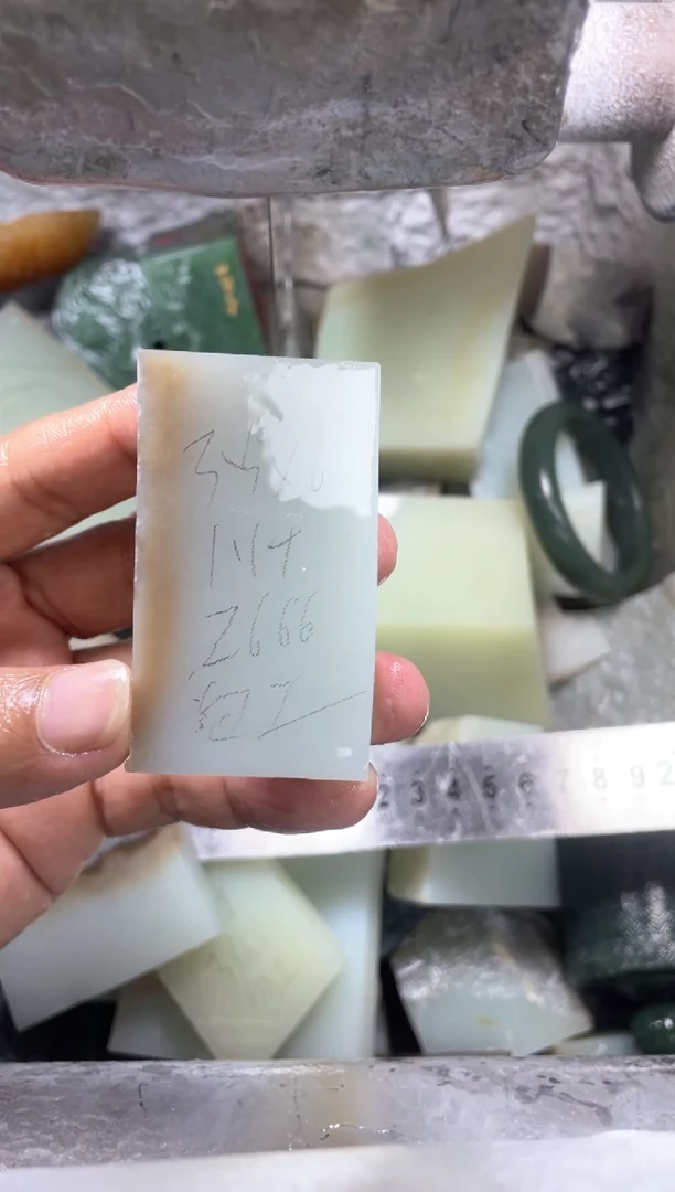 定制和田玉大*定制挂件