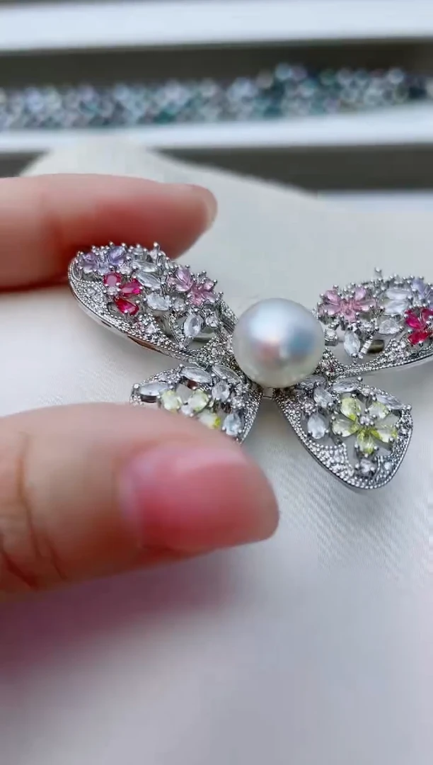 未镶嵌胸饰海水珍珠A93