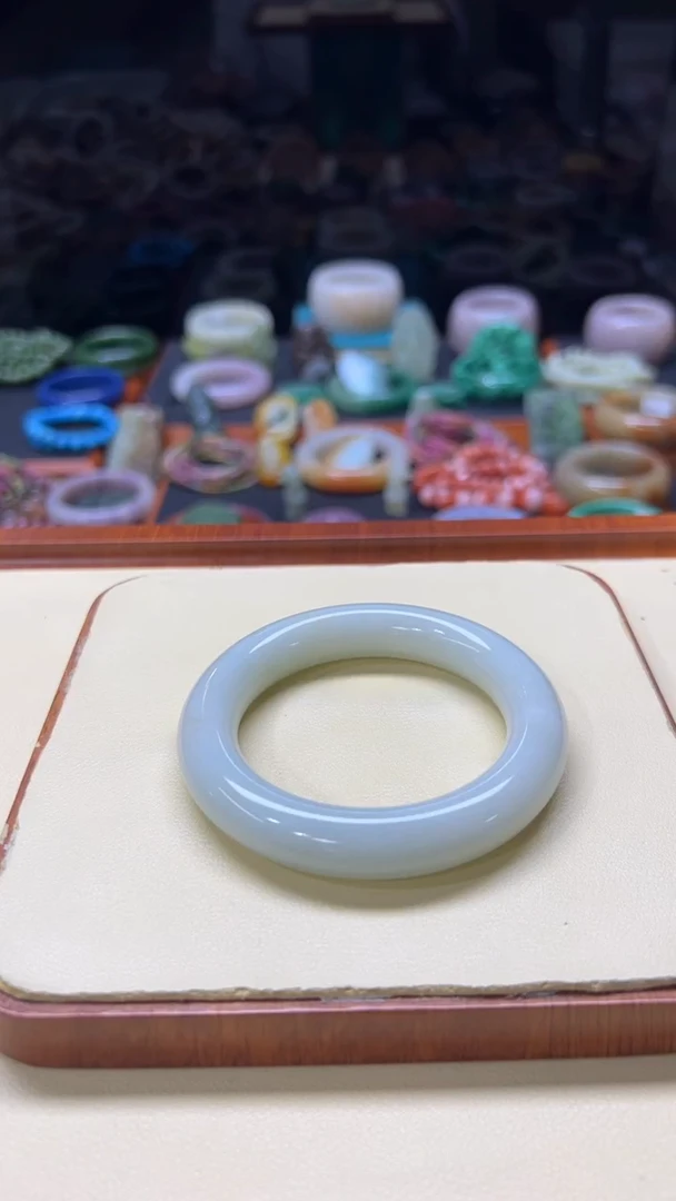 未镶嵌手镯石英质玉田*一007