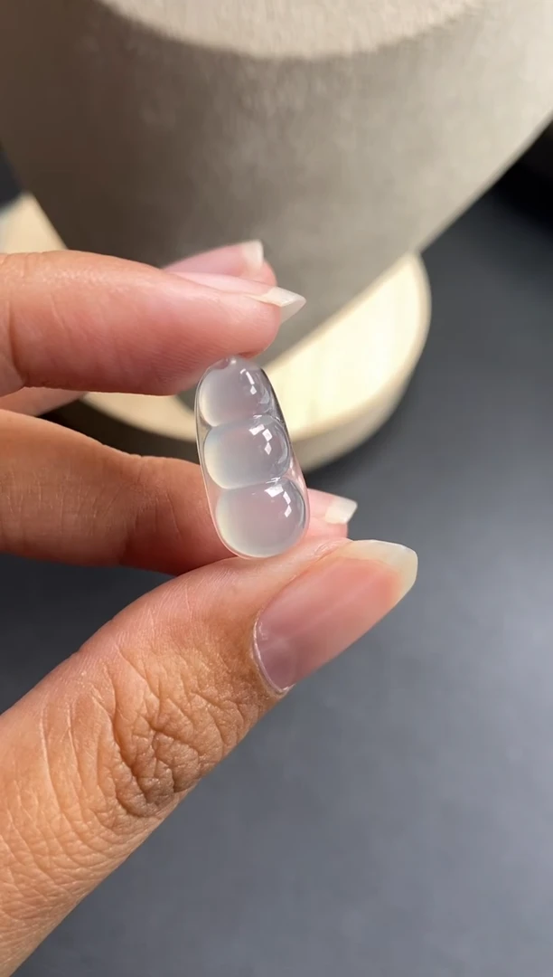 颈饰未镶嵌翡翠翡翠冰种福豆