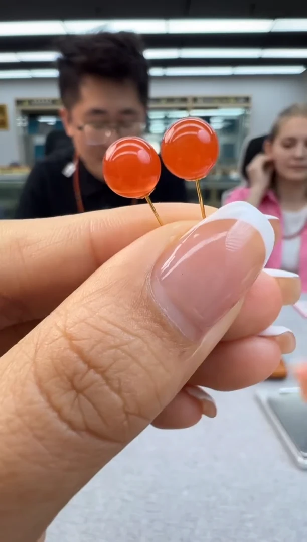 南红玛瑙18K金镶嵌耳饰16秒拍号