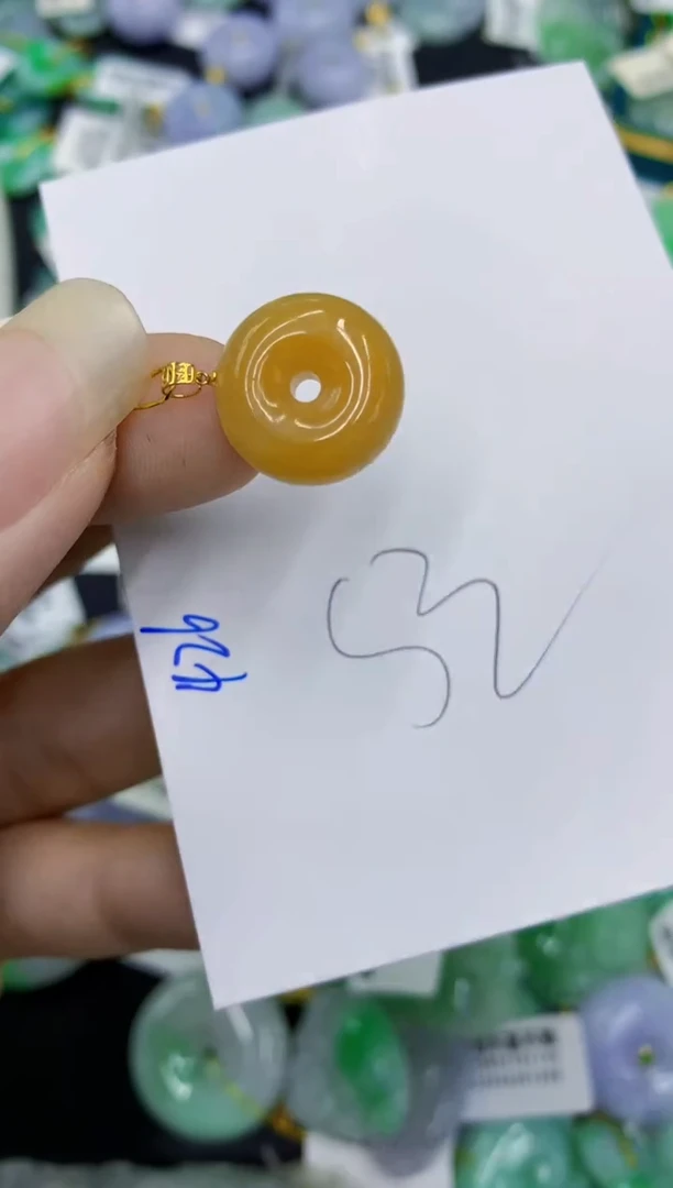 翡翠18K金镶嵌颈饰11111111111