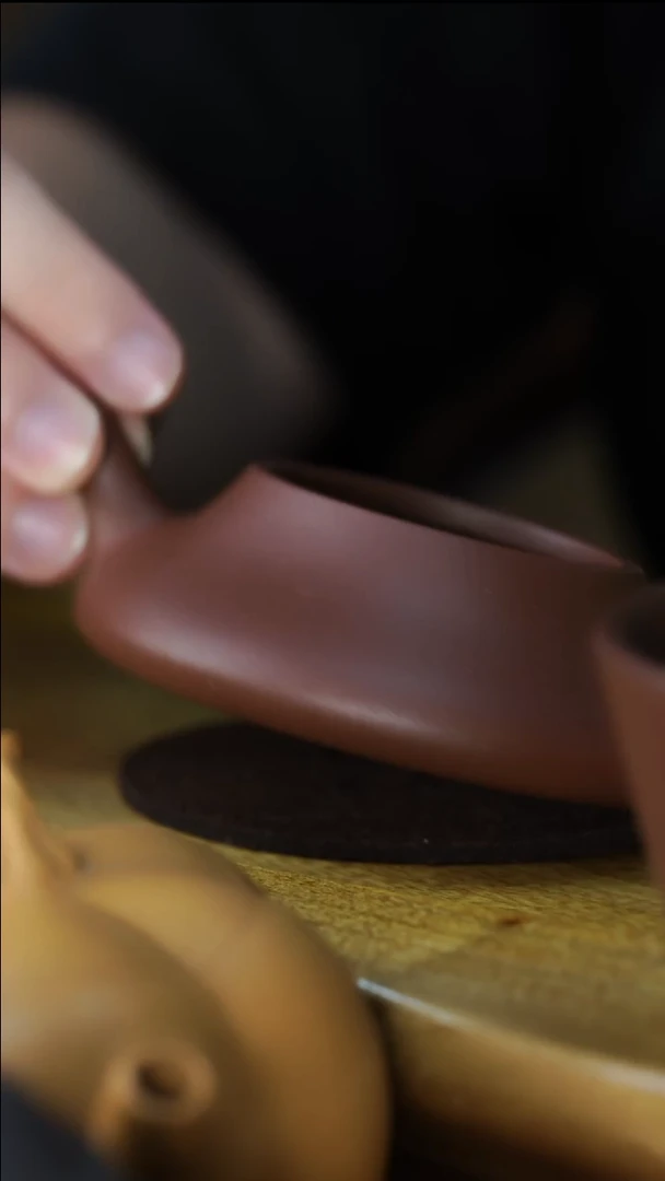 工堂直营精工半手紫砂壶