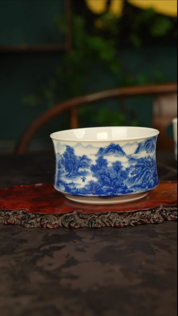 青花手绘山水主人杯