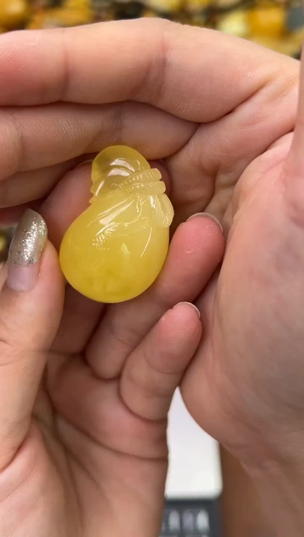 未镶嵌蜜蜡裸石琥珀蜜蜡吊坠