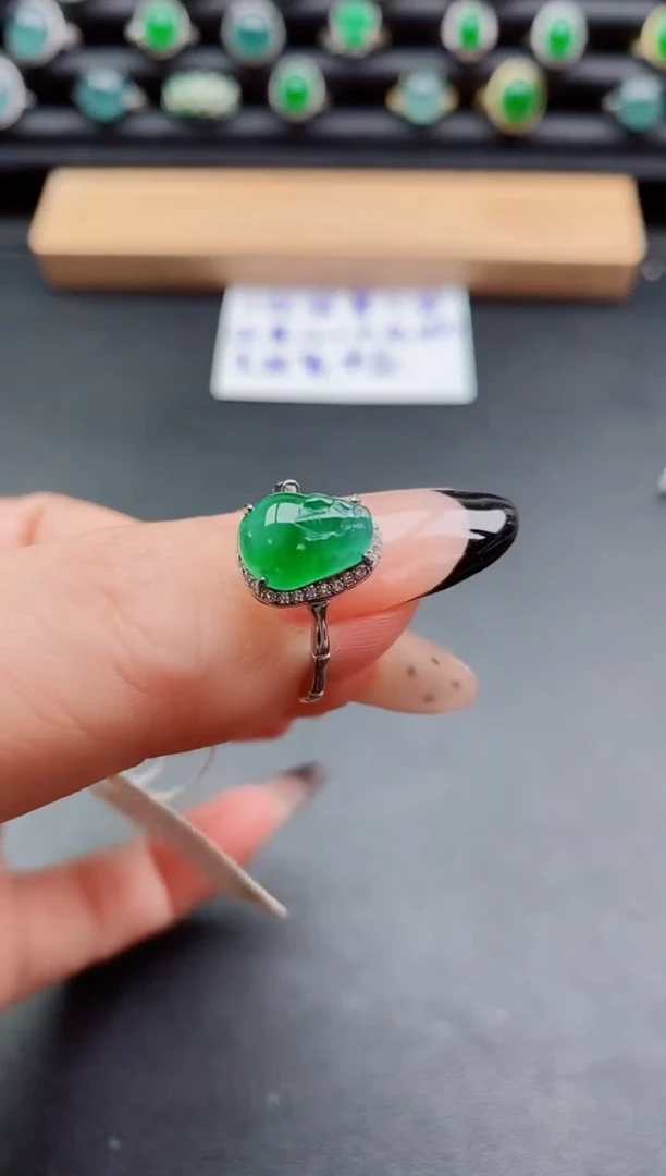 银S925镶嵌戒指翡翠1