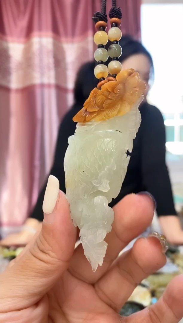 未镶嵌岫玉吊坠