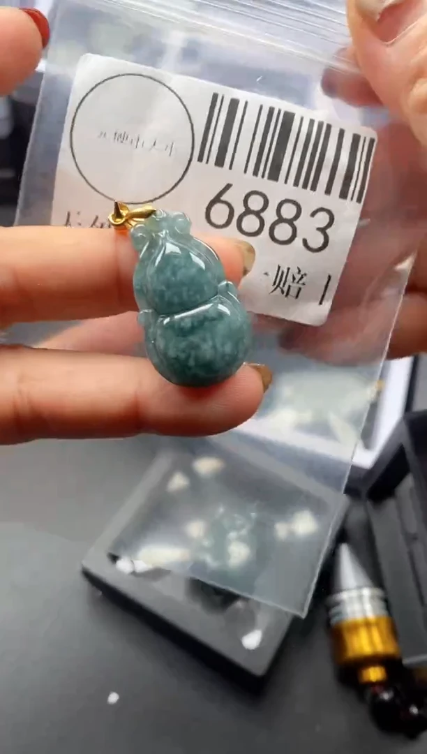 吊坠(不含链)未镶嵌翡翠6883
