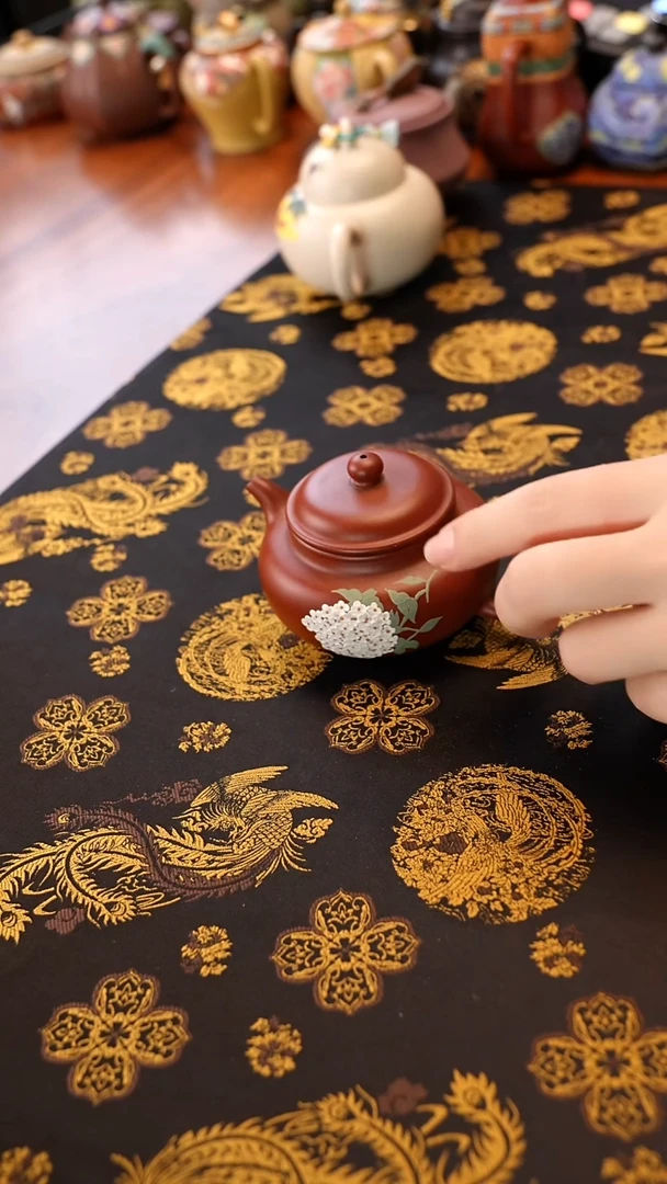 茶壶紫砂朱泥仿古壶 绣球花