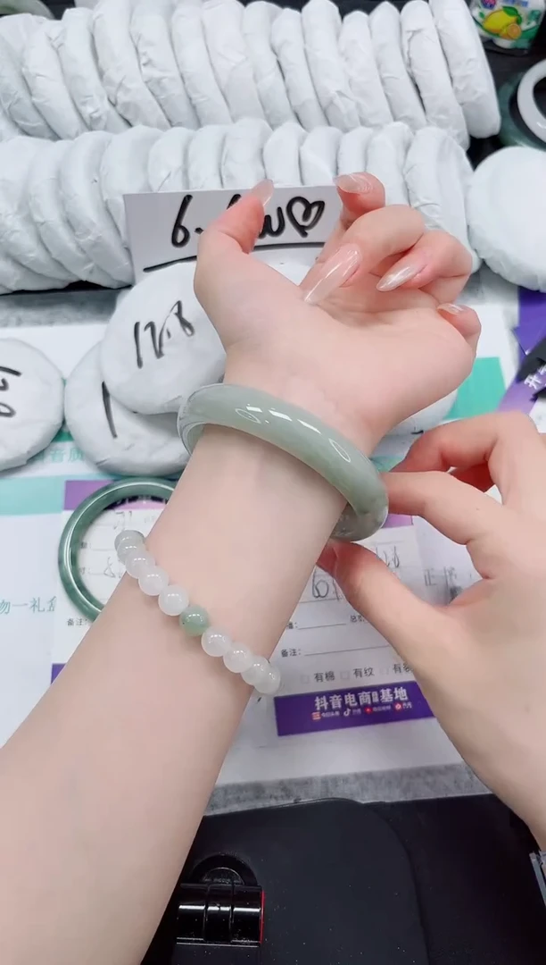 石英质玉手镯未镶嵌272-60.1