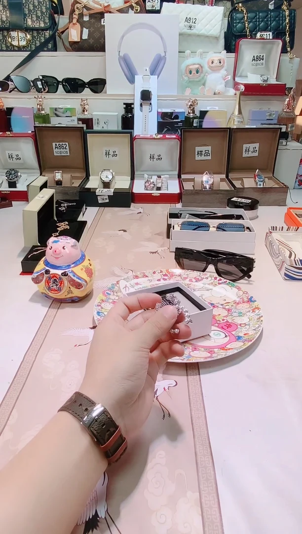 瓷片瓷器 库房到期 全部地板价@@1
