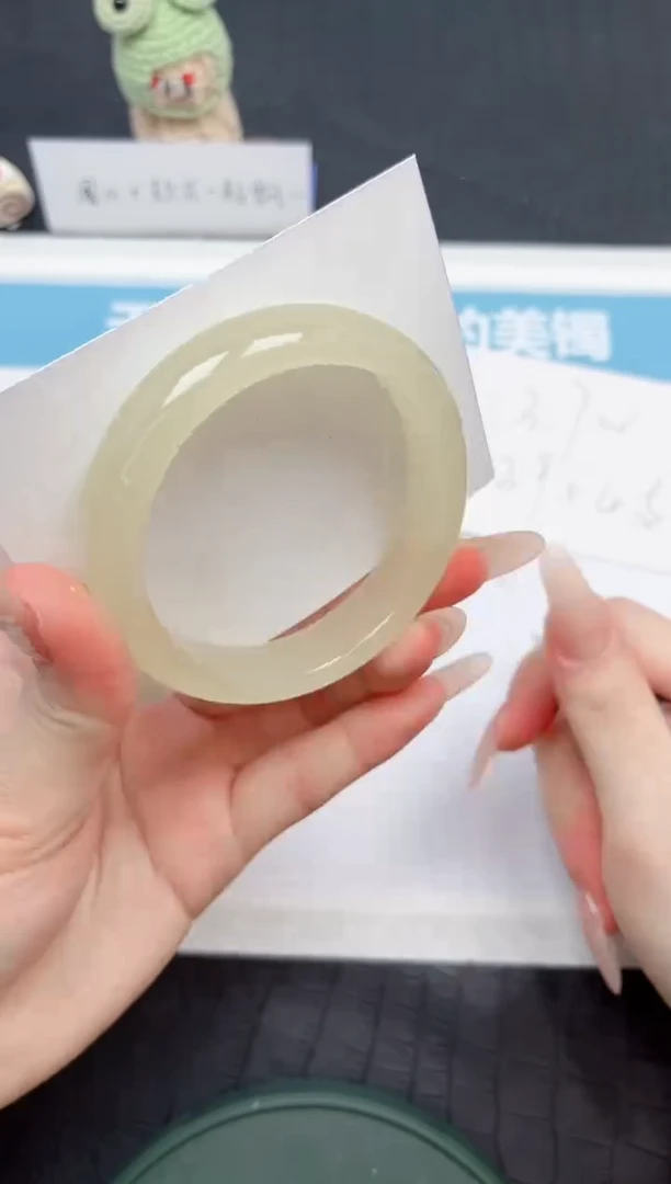 【闪购商品】石英质玉手镯未镶嵌222-54.7