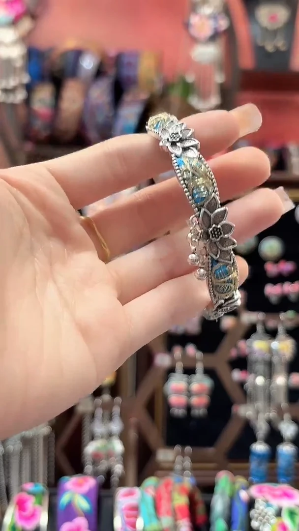 织绣 云织谣民族风精美饰品   188