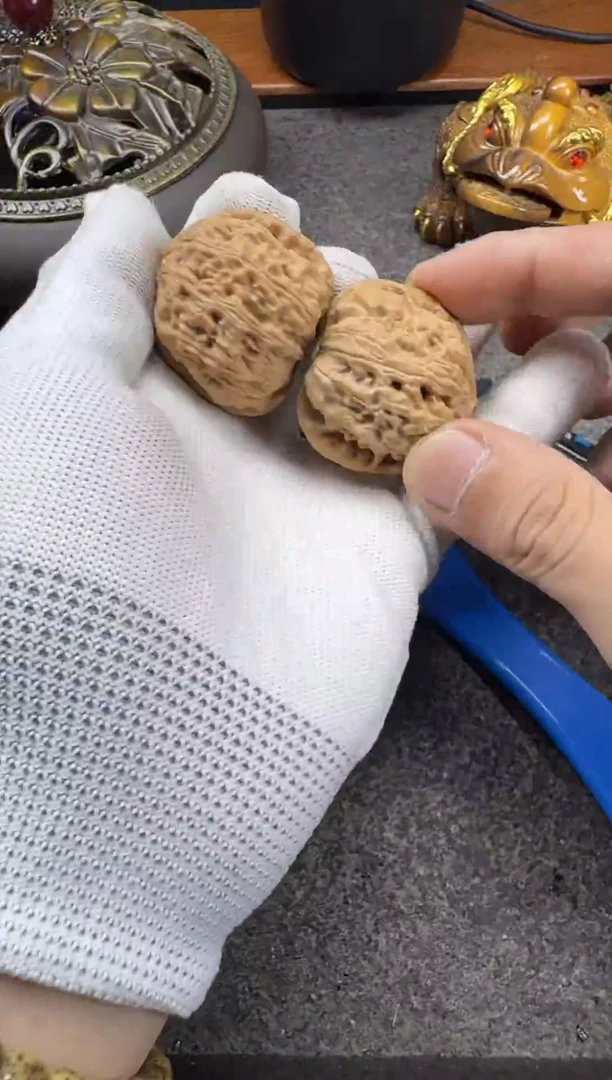 麻核桃文玩白狮子