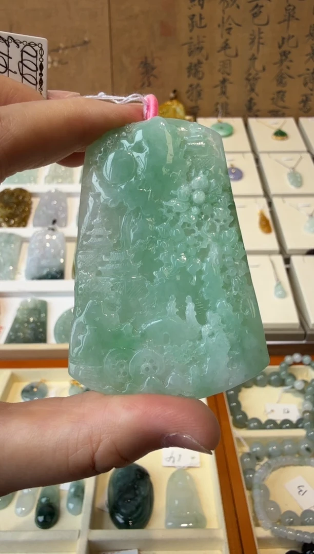 翡翠挂件未镶嵌A货翡翠多样性孤品