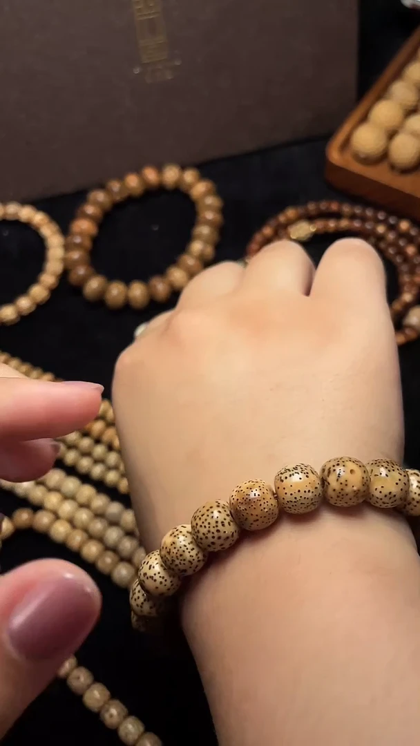 星月菩提手串精工绿皮桶珠10*9手串