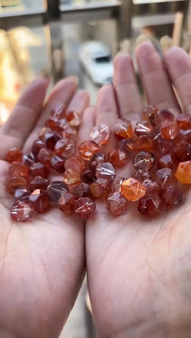 【闪购商品】水晶手串未镶嵌胶花卡8切割珠单个