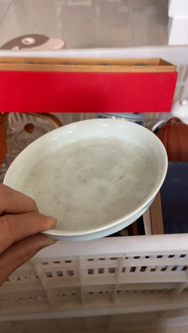 无运费险有瑕疵的摄影的产品有使用过的痕迹有点脏介意勿拍杯