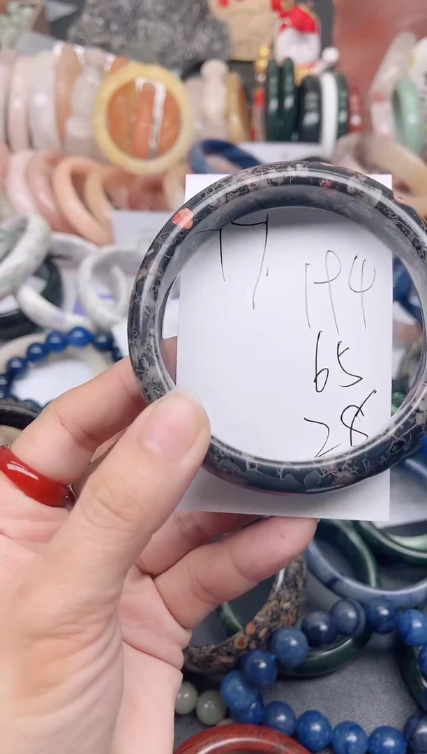 未镶嵌手镯石英质玉194