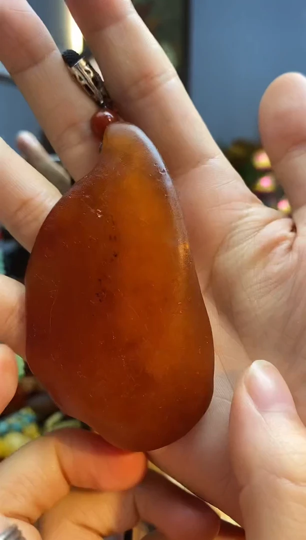 琥珀颈饰未镶嵌吊坠