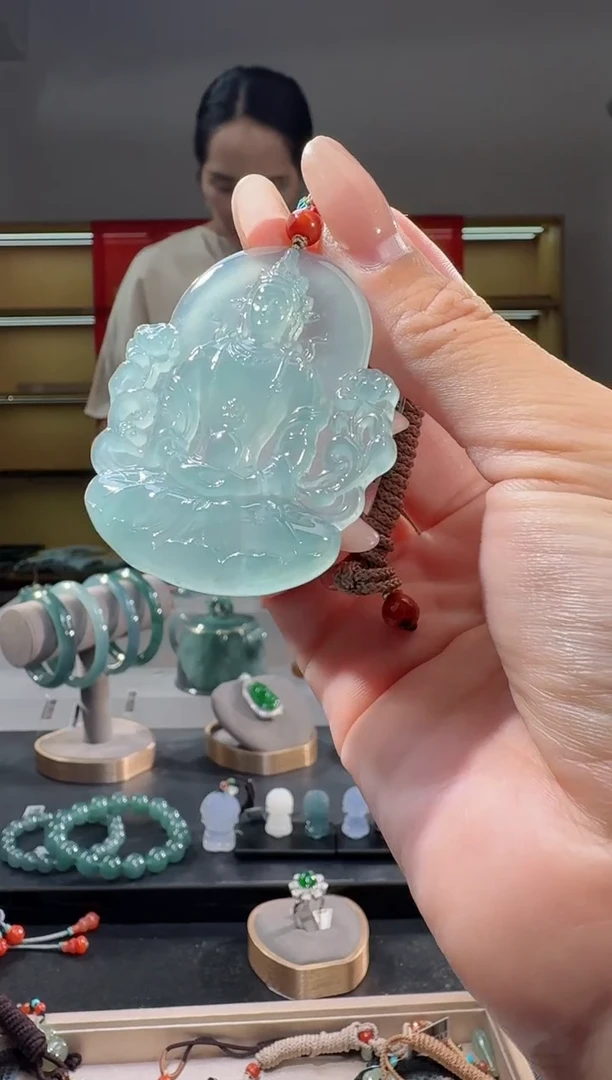 吊坠(不含链)未镶嵌翡翠观音