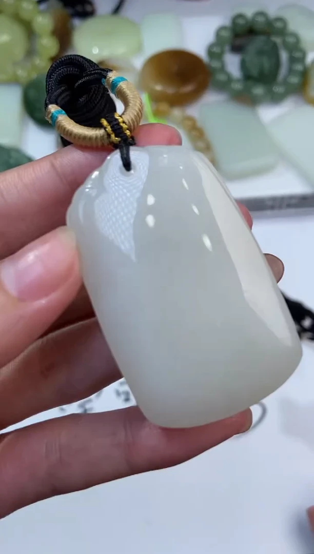 未镶嵌和田玉挂件378420   多人