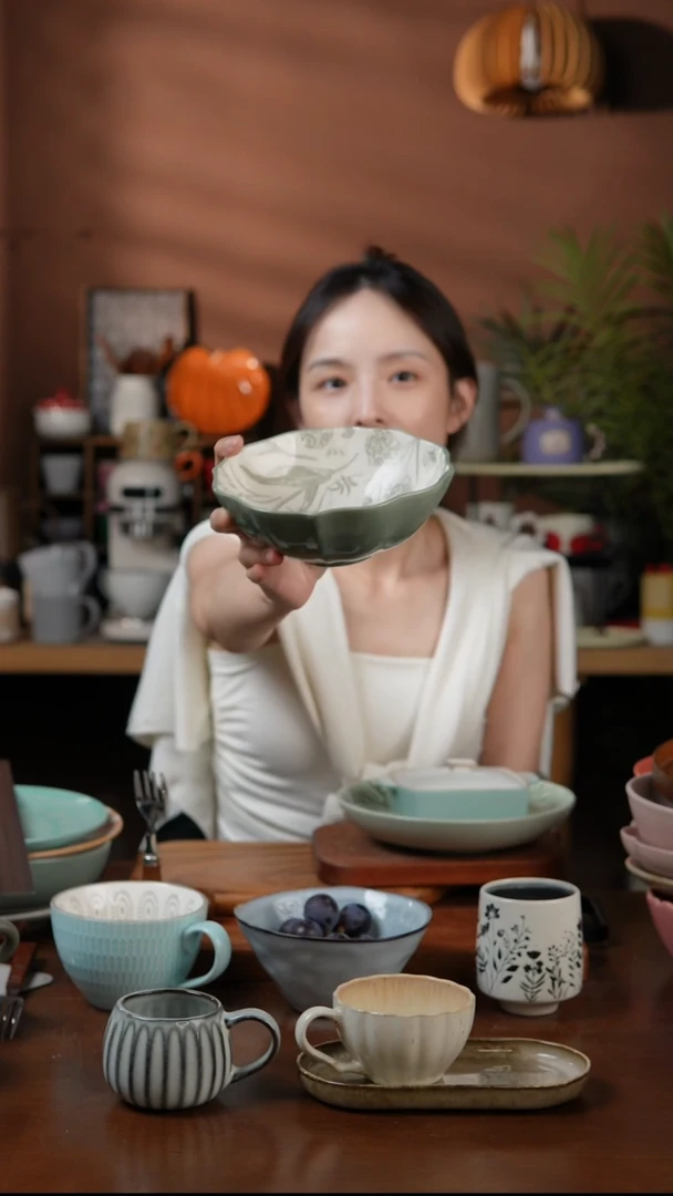 碗花边绿碗 满20发货微瑕