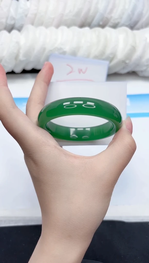 石英质玉手镯未镶嵌126-57