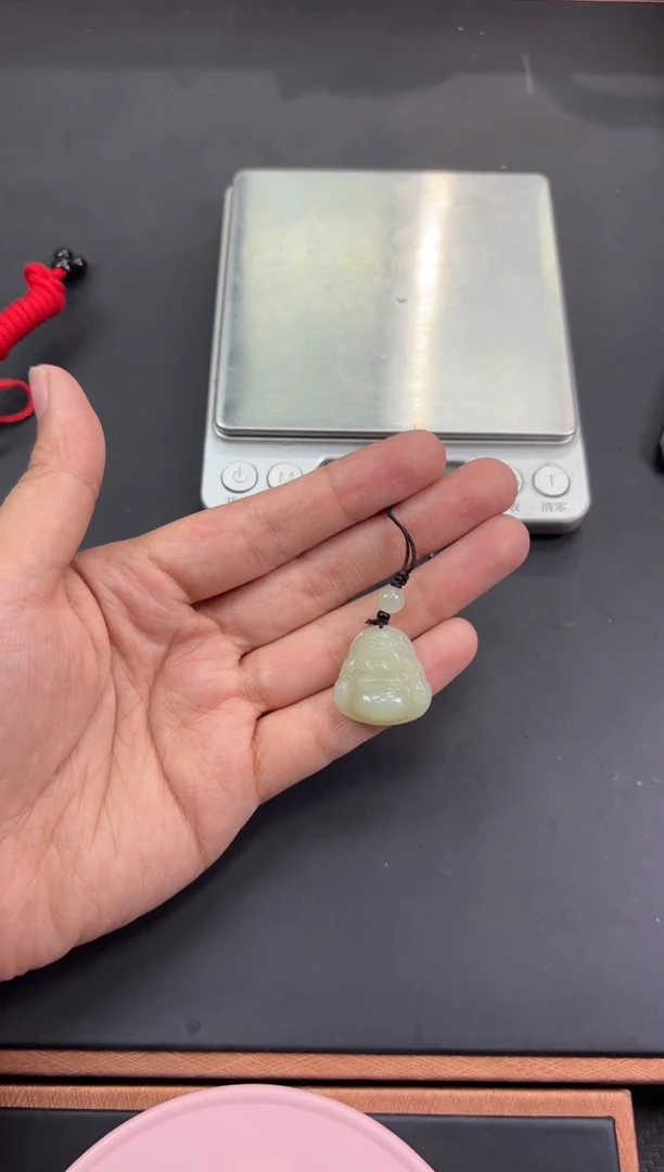 【闪购商品】和田玉吊坠(赠链)未镶嵌且末微色差近矿吊坠