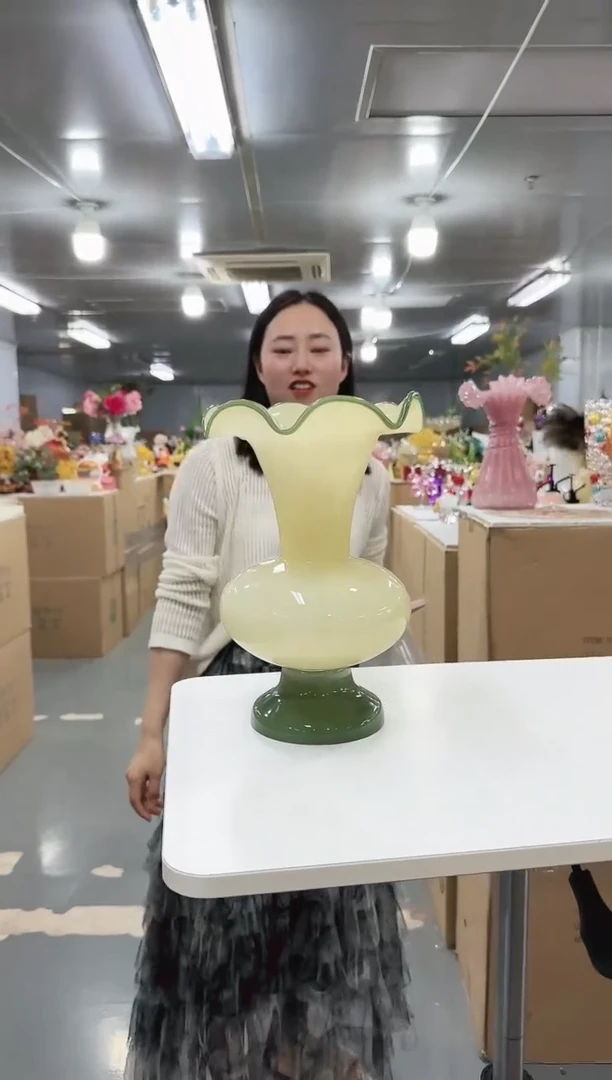 花间集水晶琉璃摆设    花瓶