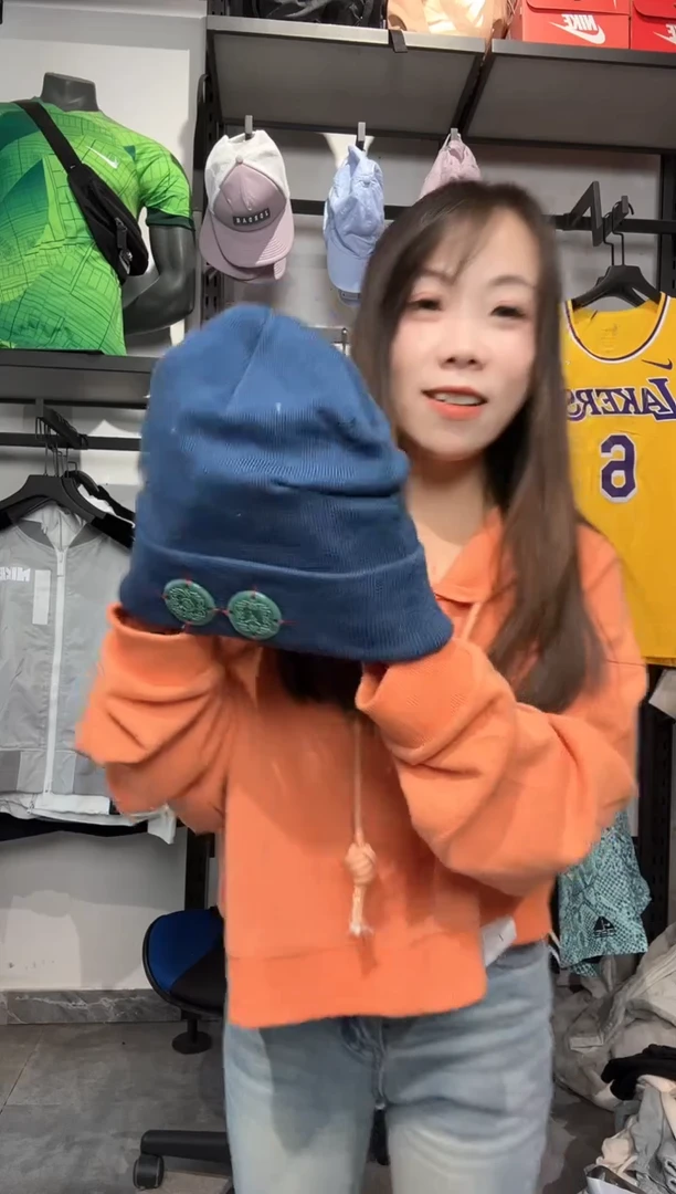 1197    编码 瑕疵款直播间过款为准 尺码