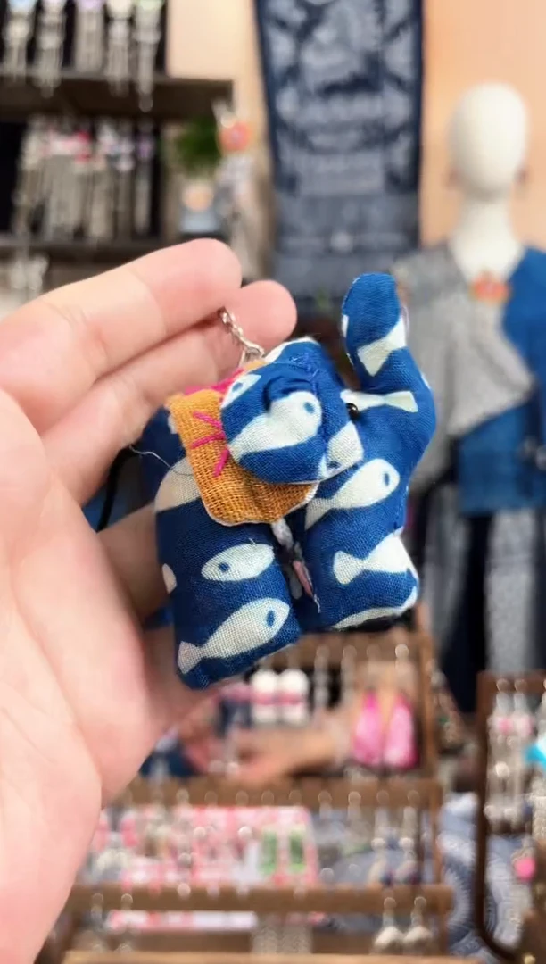 织绣民族风非遗老绣饰品331