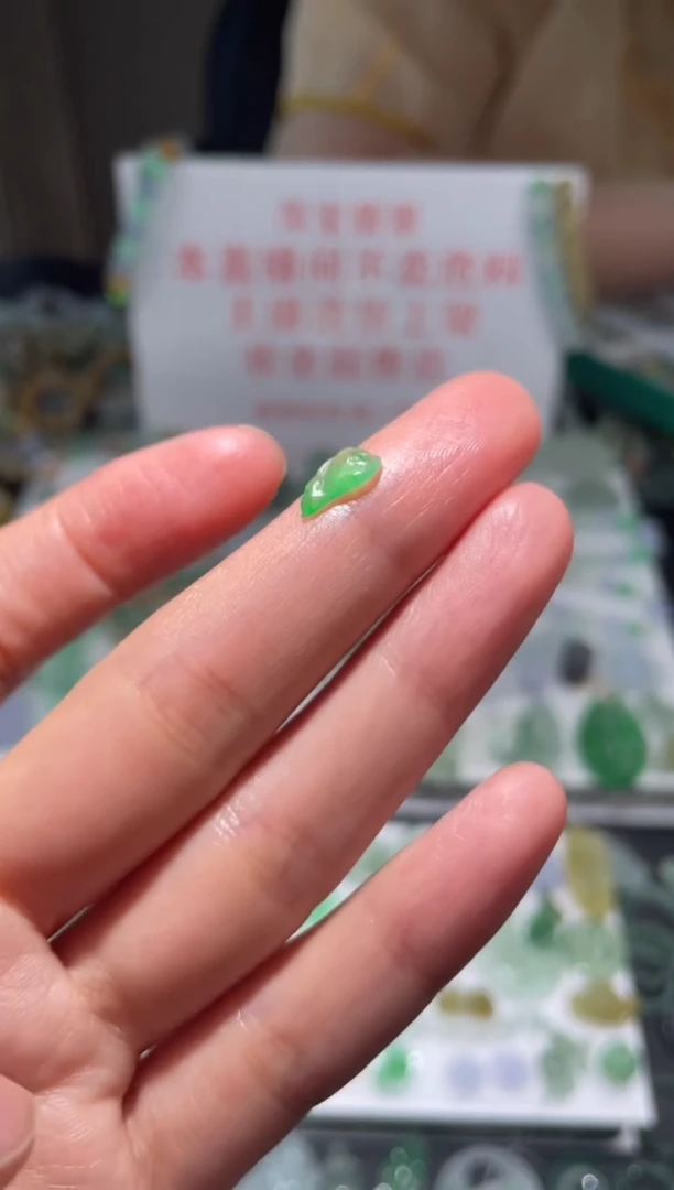 未镶嵌定制翡翠|毛货其它+0