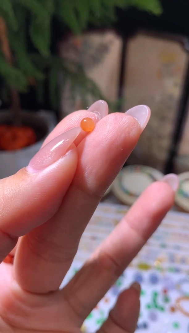 未镶嵌定制翡翠3.9卡珠子