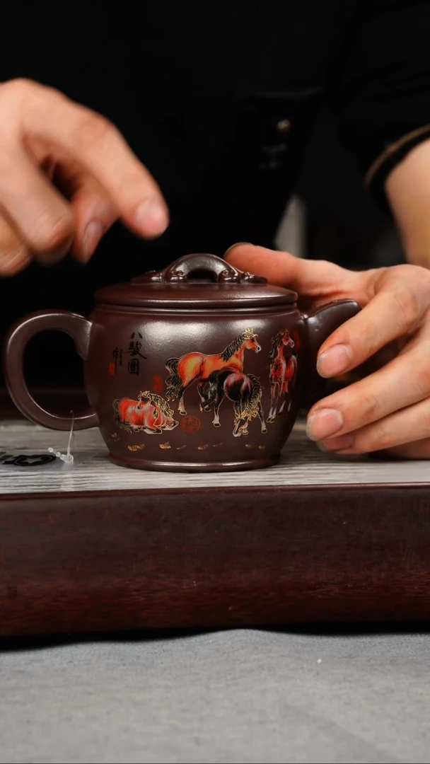 【闪购商品】紫砂茶壶石红 汉瓦 八骏珐琅彩