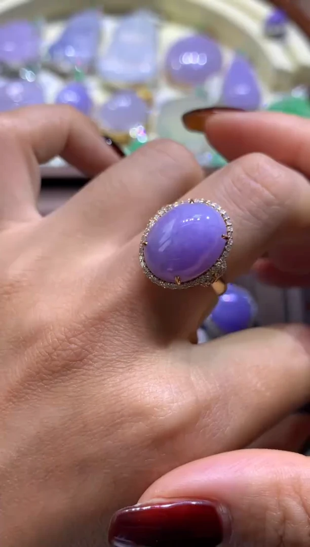 颈饰18K金镶嵌翡翠翡翠戒指