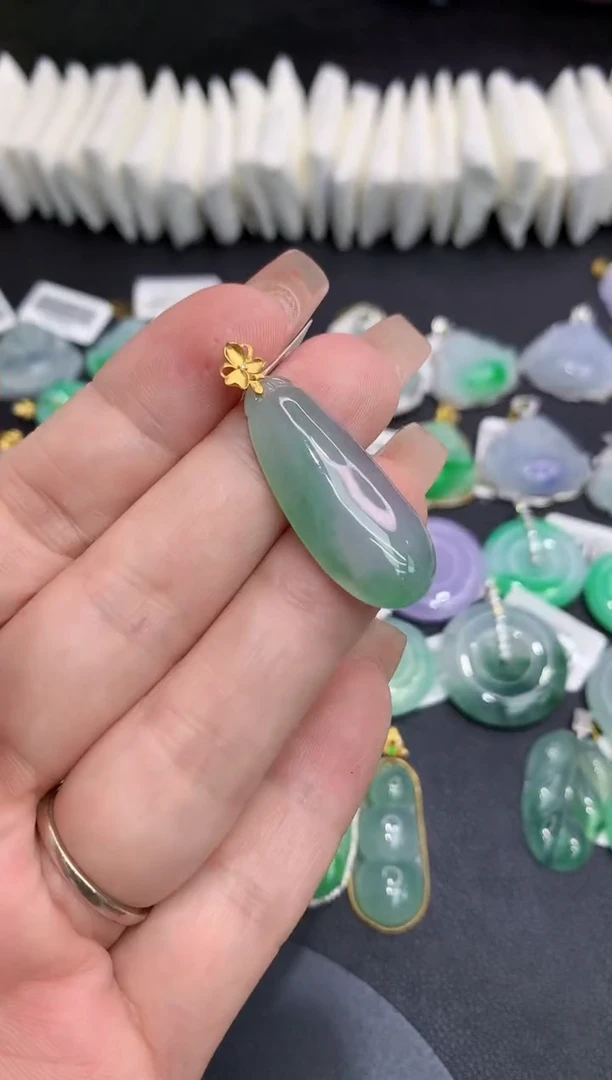 吊坠(不含链)18K金镶嵌翡翠11111111111111