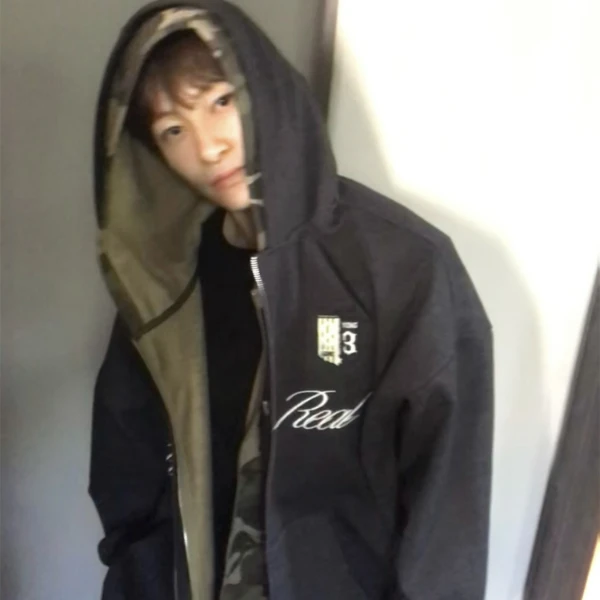 Y2NG复古水洗做旧连帽廓形叠穿迷彩假两件北极绒内里厚棉服卫衣