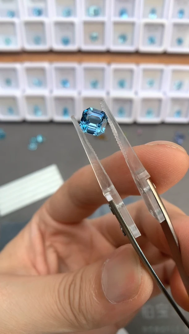 未镶嵌裸石定制海蓝宝石1.43ct 超圣 03135