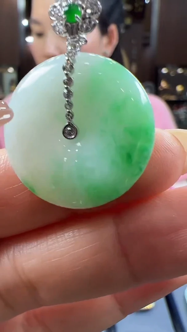 【闪购商品】翡翠挂件18K金镶嵌平安扣 不含链