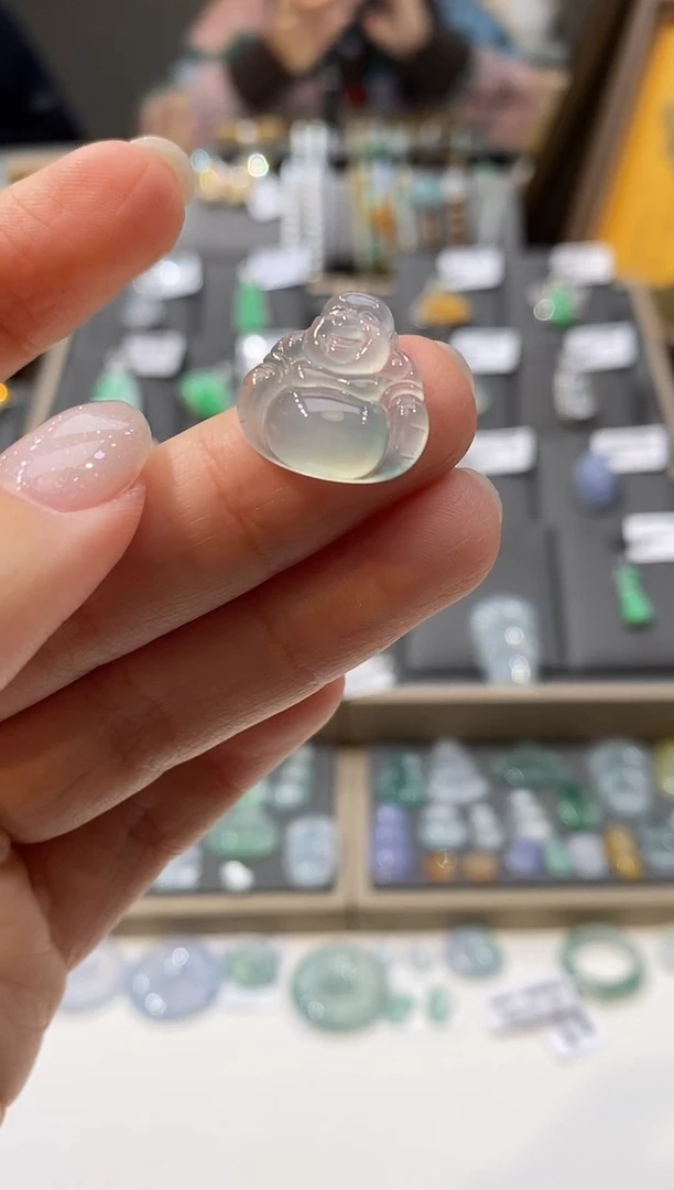 颈饰未镶嵌翡翠佛公