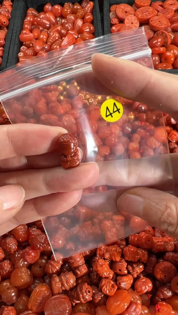 【闪购商品】南红玛瑙颈饰未镶嵌1