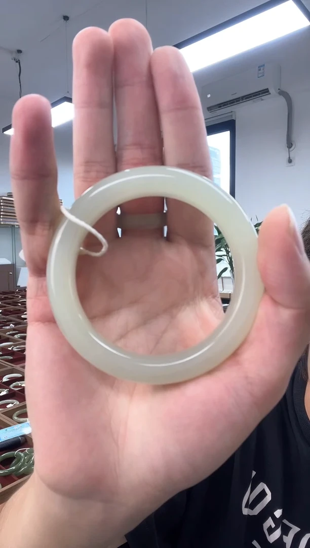 未镶嵌手镯和田玉天然和田玉手镯