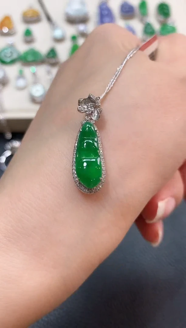 翡翠18K金镶嵌吊坠(不含链)b69