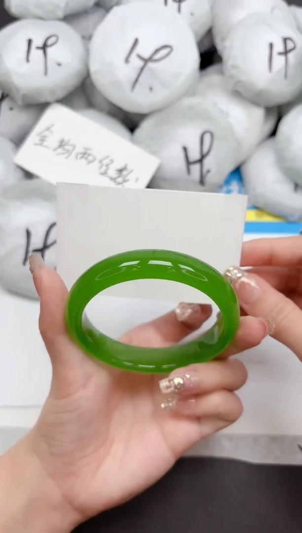 未镶嵌手镯石英质玉186-58.4