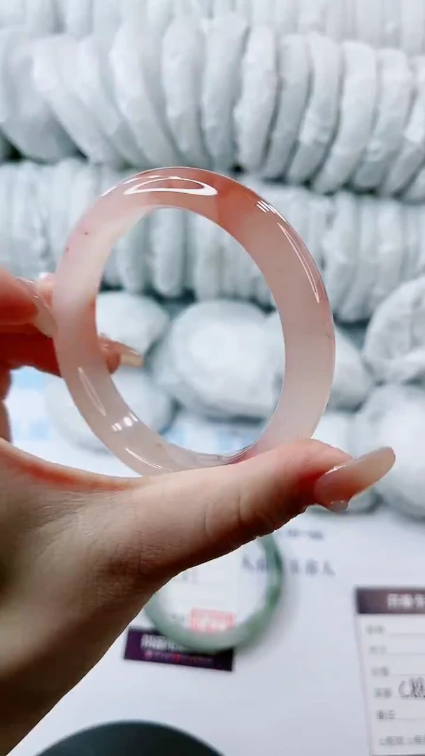 【闪购商品】石英质玉手镯未镶嵌多样性发货C88