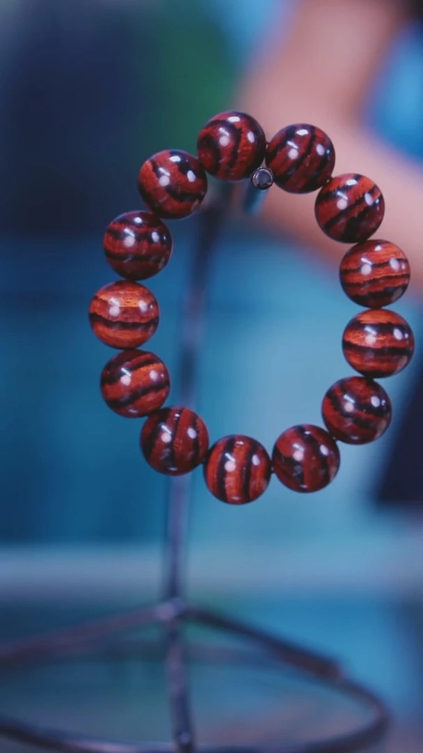 黄花梨/降香黄檀海南黄花梨七彩纹1.8老油梨手串